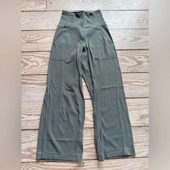Lululemon align super high rise wide leg crop pants size 0 - Picture 1 of 3
